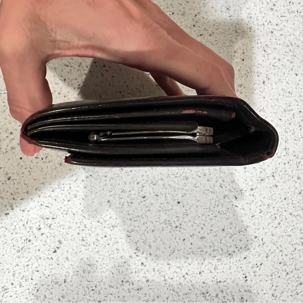 Gucci Authentic Dark Brown Leather Wallet
